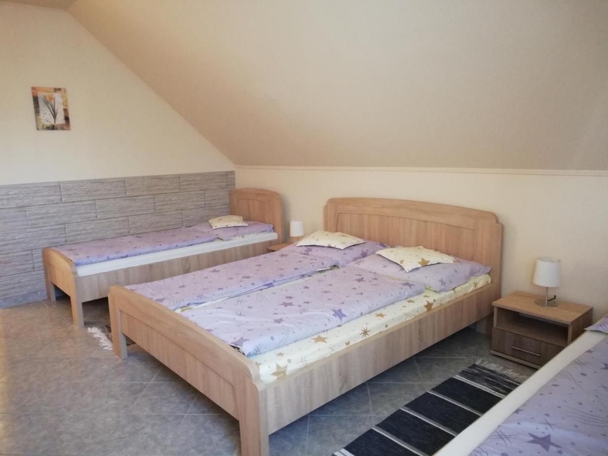 Imola Es Andrea Apartmanhaz Hajdúszoboszló Eksteriør bilde