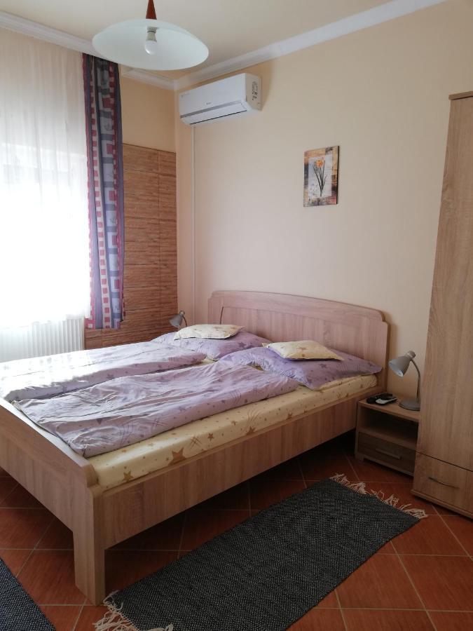 Imola Es Andrea Apartmanhaz Hajdúszoboszló Eksteriør bilde